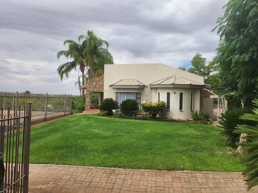 4 Bedroom Property for Sale in Keidebees Northern Cape